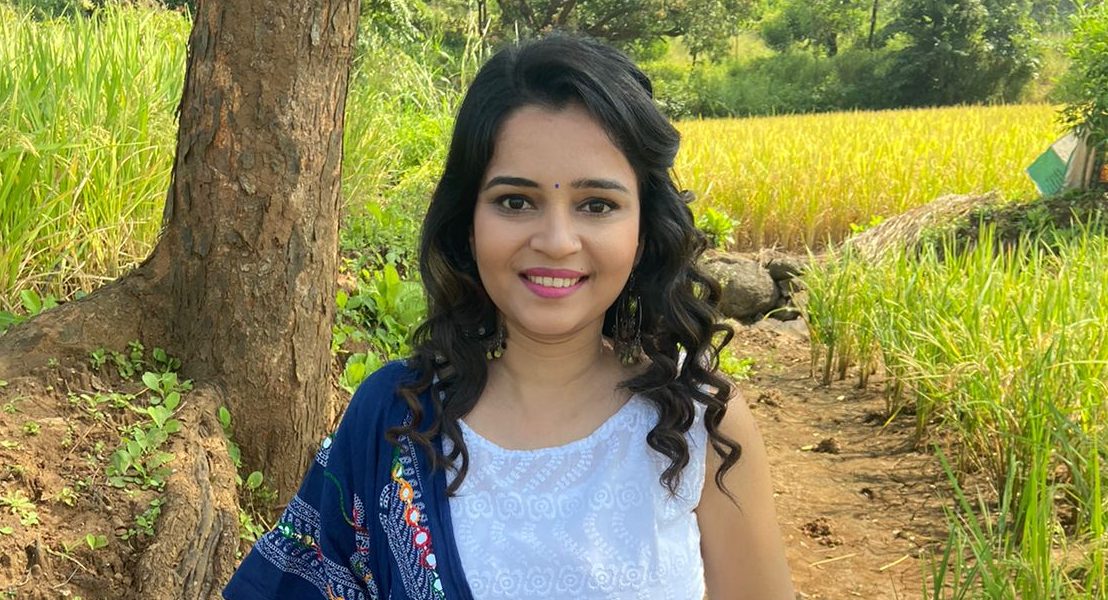 Actress Shreya Kulkarni’s 9th Marathi music video, “Chanda Lagla”!