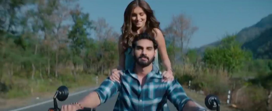 Check out how Ahan Shetty aced deadly bike stunts for his debut film ‘Tadap’!