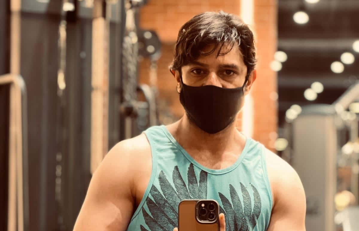 For an upcoming  project, Arjun Mathur undergoes an intense workout regime!