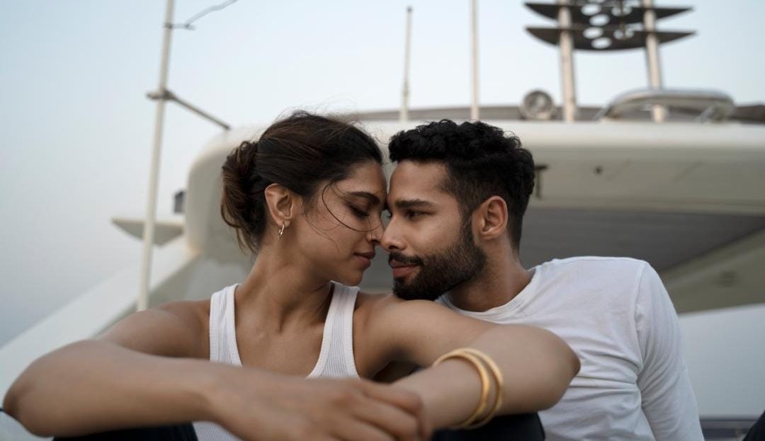 Gehraiyaan’s ‘Doobey’ personifies the heady rush of falling in love!