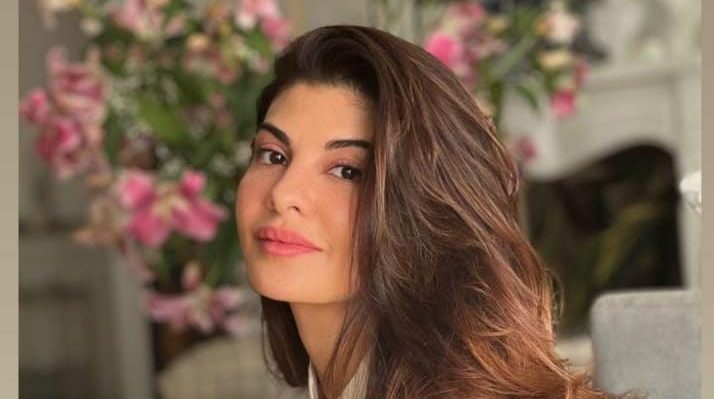 Sri Lankan beauty Jacqueline Fernandez wishes everyone on Indian Republic Day!