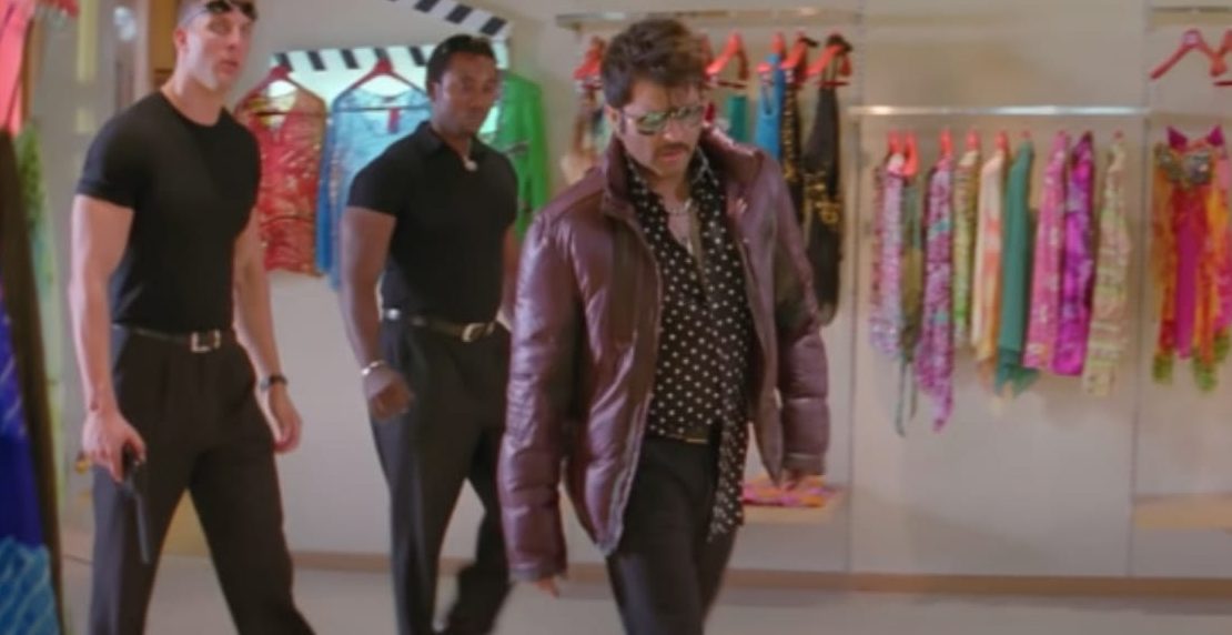 Allu Arjun’s walk in Pushpa reminds netizens of Anil Kapoor’s Majnu Bhai’s walk in in Welcome; mash-up video goes viral!