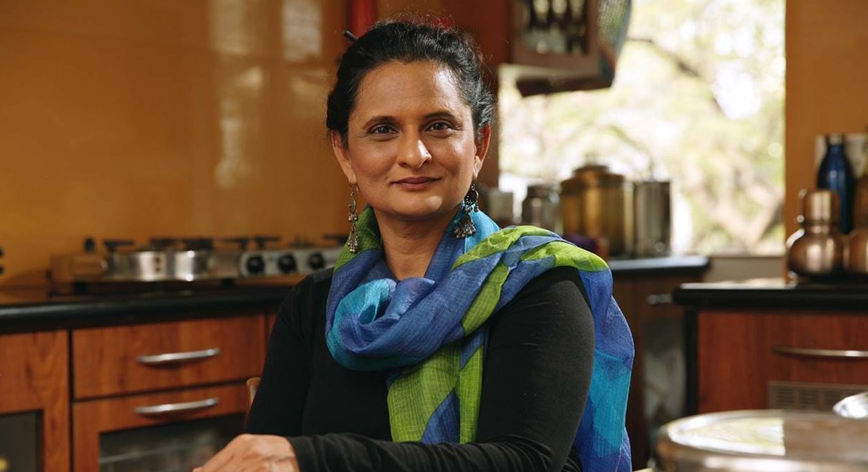 ‘Piya Behrupiya’ actor Gitanjali Kulkarni says, ‘I learn a lot about my craft when I am preparing for a theatre performance’!