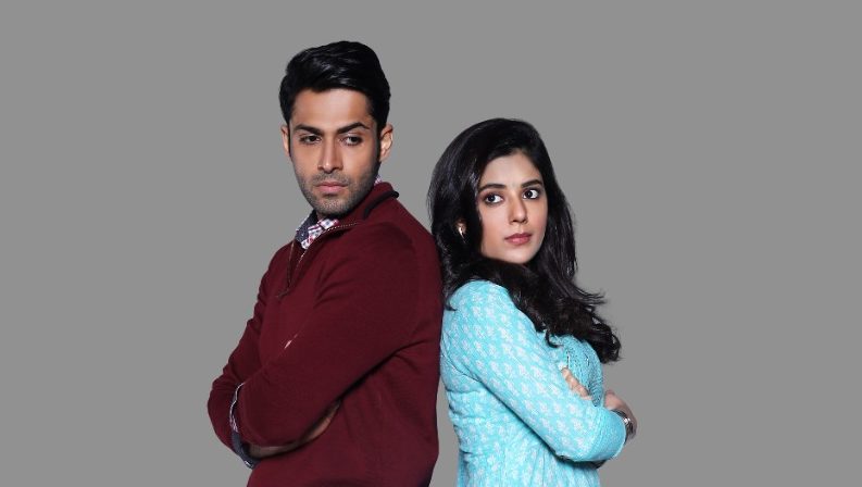 In ‘Sab Satrangi’, once again Mannu finds himself in a financial emergency1