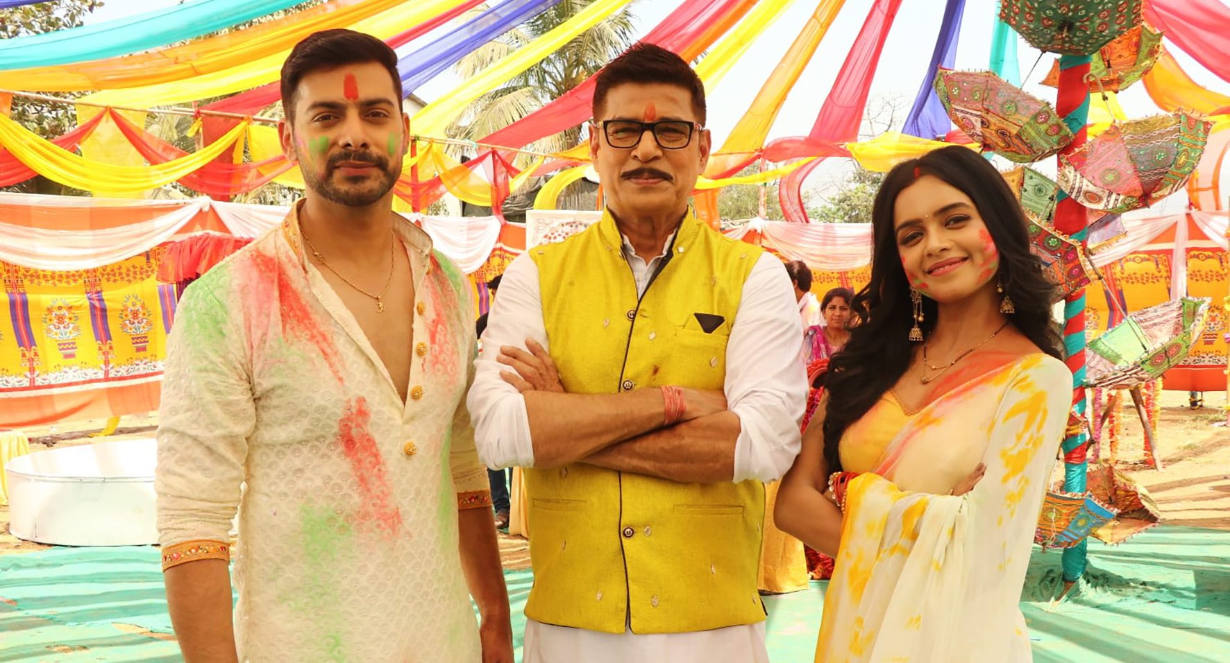 Team ‘Rang Jaun Tere Rang Mein’ gets coloured this Holi!