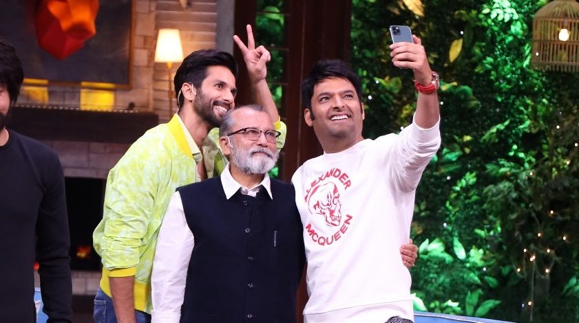 Pankaj Kapoor compares his son and grandson on The Kapil Sharma Show!