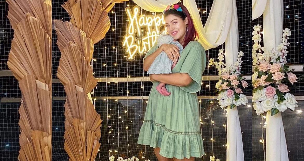 Debina Bonnerjee celebrated her birthday twinning with her daughter Lianna!