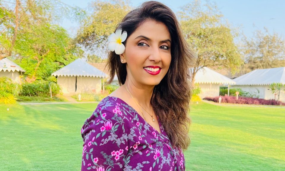 Jyoti Saxena opines, “Nobody is born without flaws or scars, and Indian superstars are no exception”!