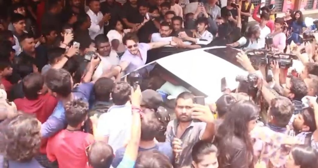 Tiger Shroff gets mobbed at the Whistle Baja 2.0 from ‘Heropanti 2’ release event!