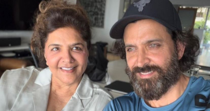 Mother’s Day celebration of Hrithik and Pinky Roshan!
