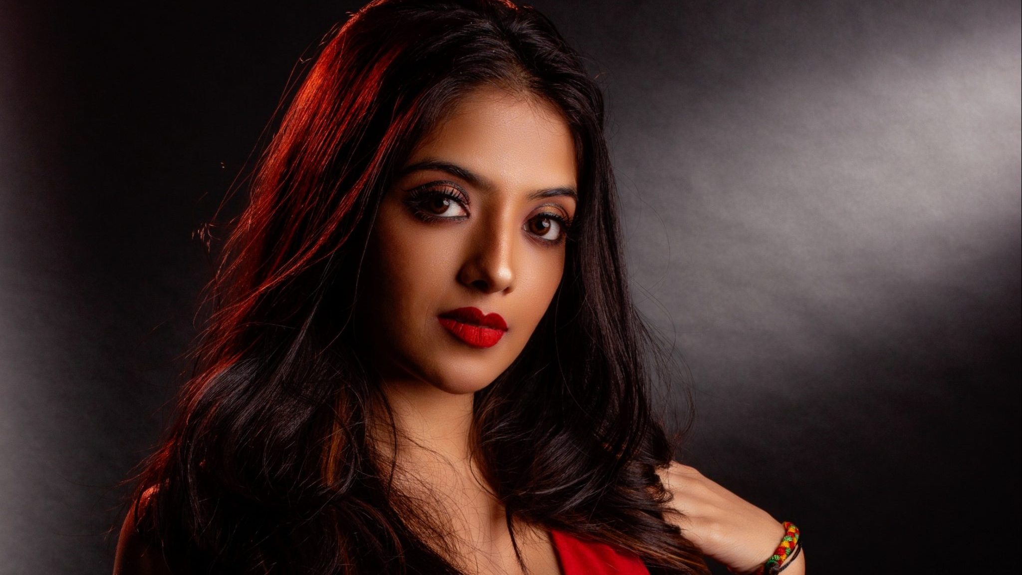 Khushi Dubey’s character in ‘Aashiqana’ is very lively, pas sionate and enthusiastic and represent the energy of youth!