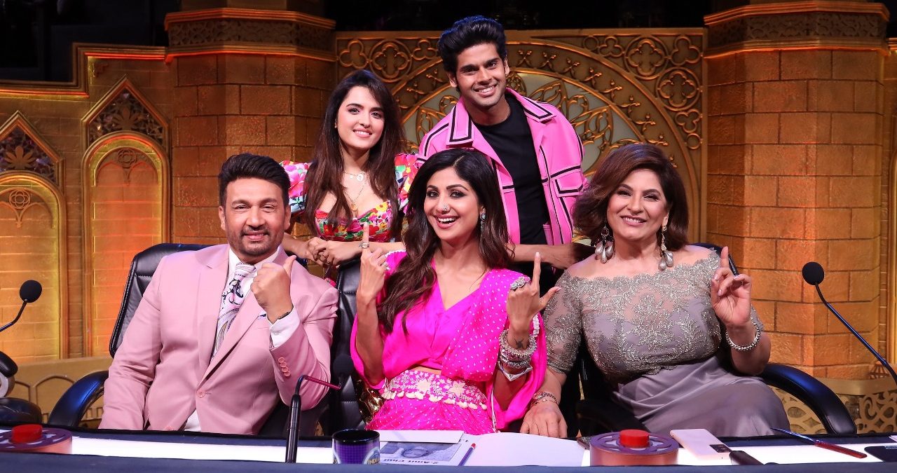 Team ‘Nikamma’ visits India’s Laughter Champion for lots of laughter and tons of banter!