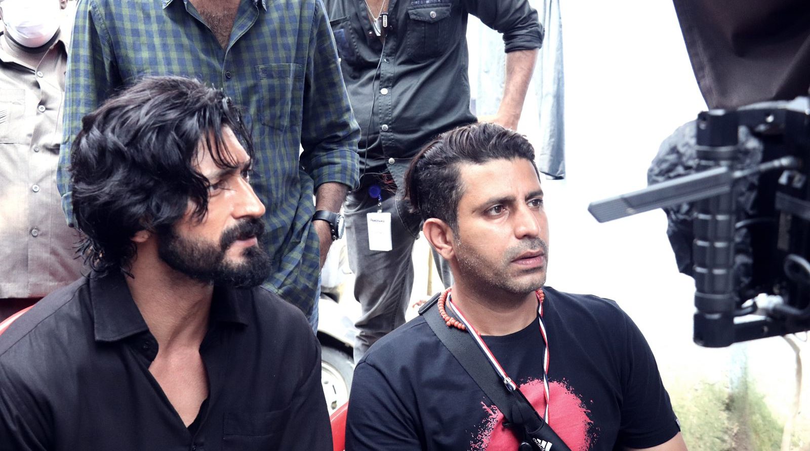 Vidyut Jamwal seen as the angry young man in India’s first action song Haq Hussain!