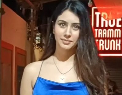 Warina Hussain always makes an impression and arrives in a state of elegance!