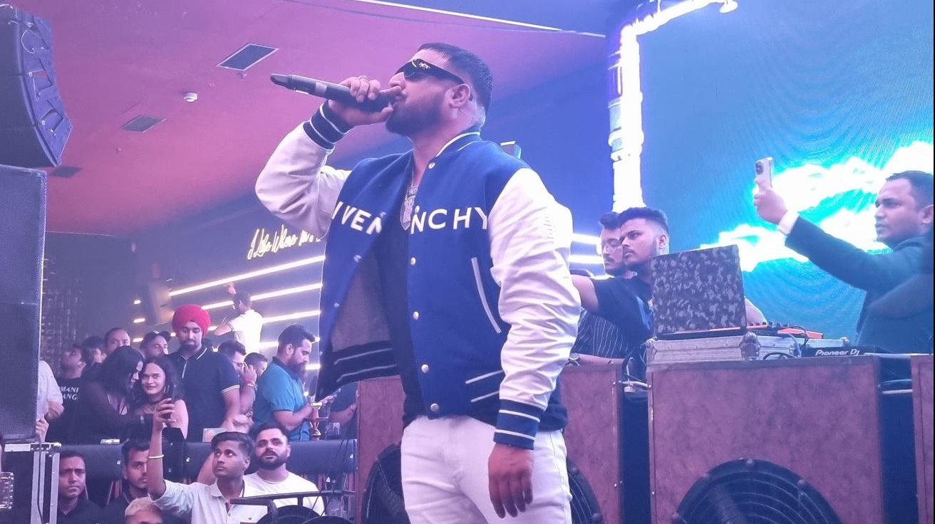 Fans has a thrillride on ZEE Live Supermoon’s ‘Imran Khan – Unforgettable Club Tour’!