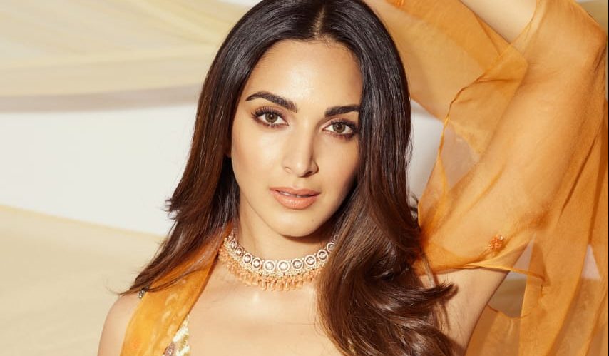 Kiara Advani makes a special appearance in KBC in the form of a question!