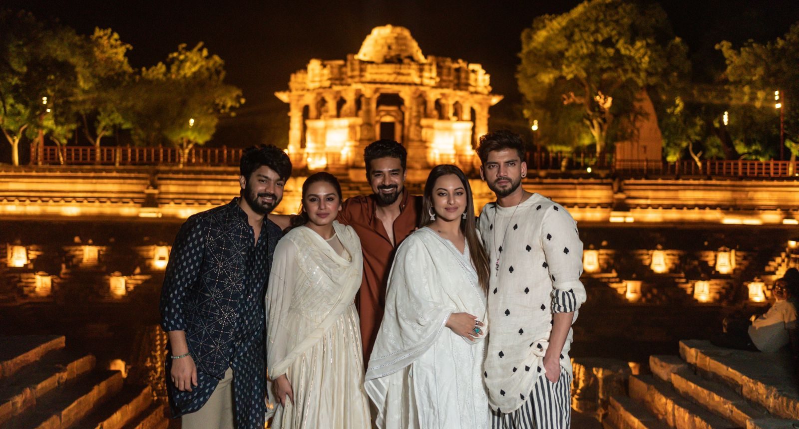 A Double XL treat for Sonakshi Sinha and Huma Qureshi in Ahmedabad!