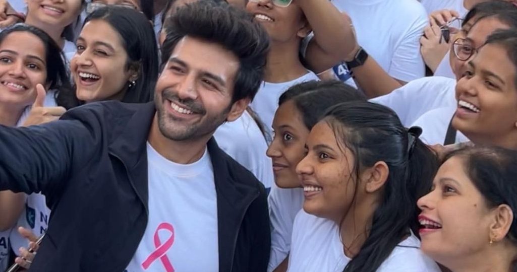 Kartik Aaryan flags off the Cyclothon, spends his time advocating ‘Breast Cancer Awareness”!