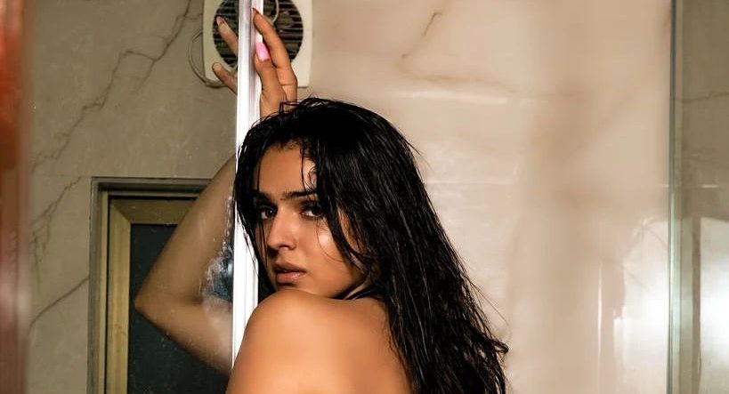 Sidhika Sharma sizzles in ‘Naina Ri Patang’!