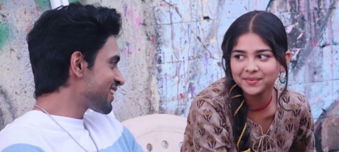 “Faltu” actor Niharika Chouksey draws inspiration from cricketer Harmanpreet Kaur!