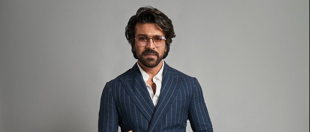 Ram Charan receives the True Legend – Future of Young India Award!