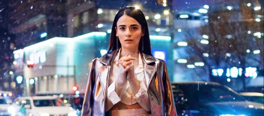 Radhika Madan gets a pat on the back from Alia Bhatt and Shaheen Bhatt for “Sanaa”!