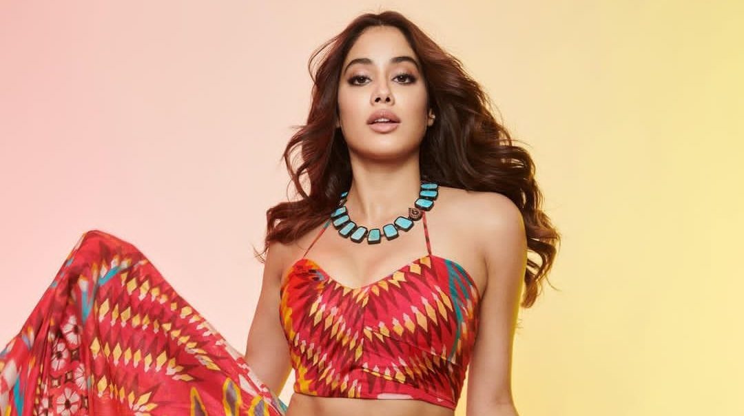 Sayani Gupta, Janhvi Kapoor, Kriti Sanon and Sobhita Dhulipala seen in quirkiest prints!