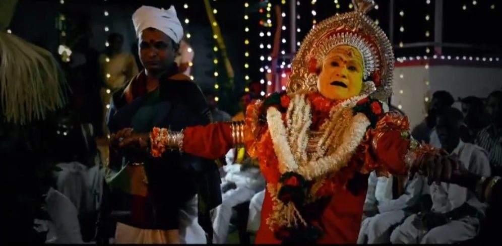 ‘Kantara’ star Rishabh Shetty attends the Bhoota Kola Festival to thank god for the film’s success!