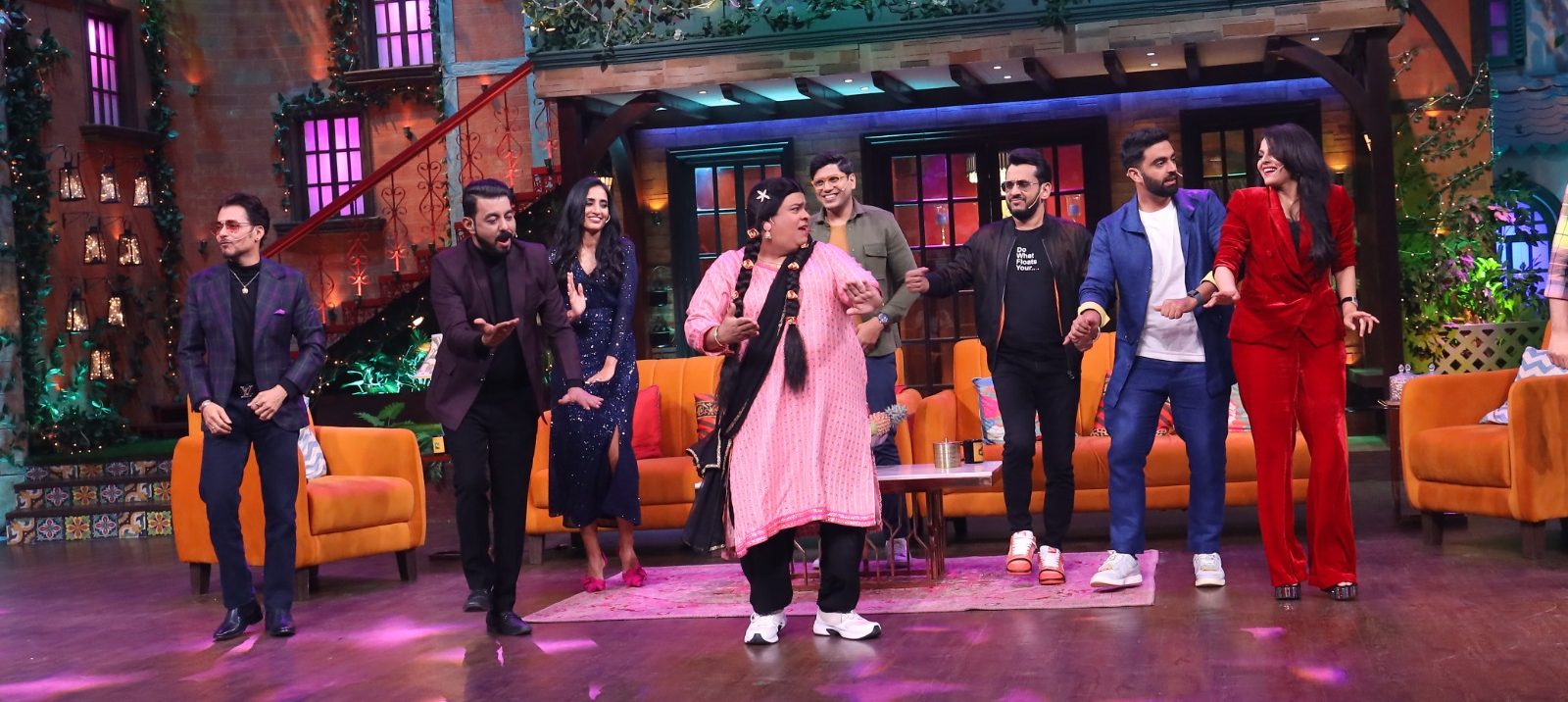 In TKSS Gudiya Laundry Wali and the Sharks of Shark Tank India 2 have business talk!