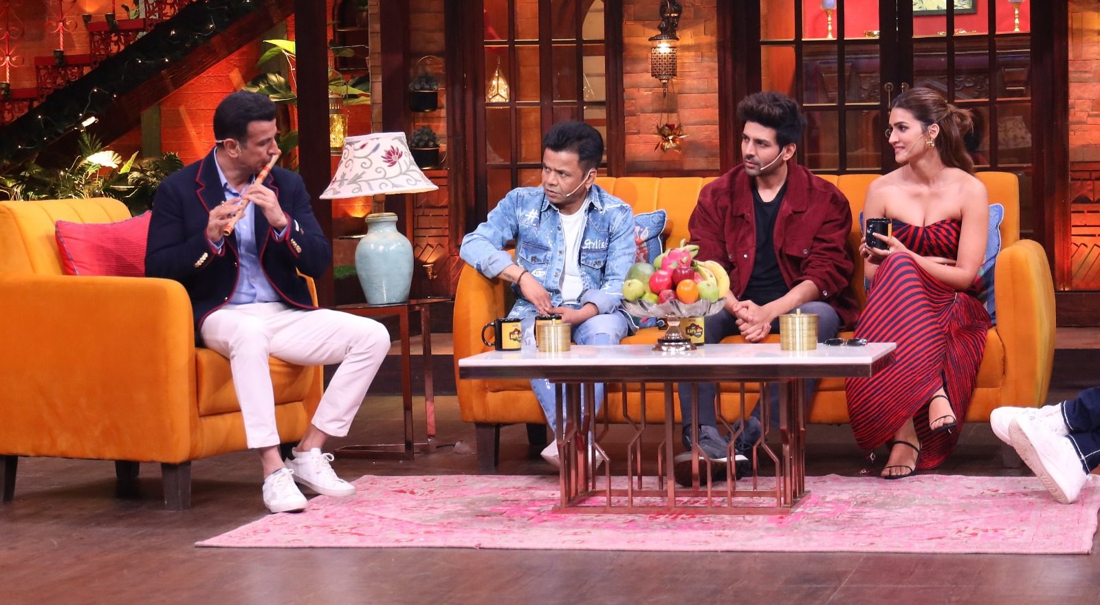 On The Kapil Sharma Show, experience actor Ronit Roy’s flute recital!