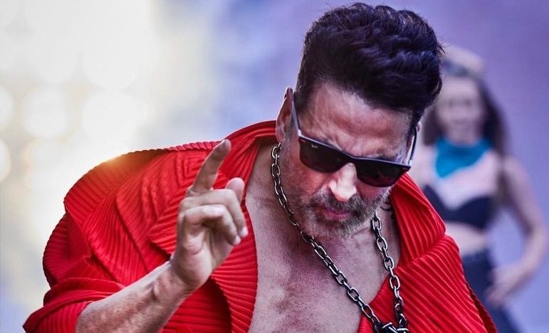 With a collective viewership of 85.5M on Instagram, Akshay Kumar has broken world records!