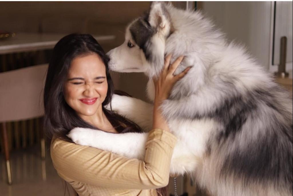 ‘Meet’ actor Ashi Singh says, “Pets teach us to become better humans”!