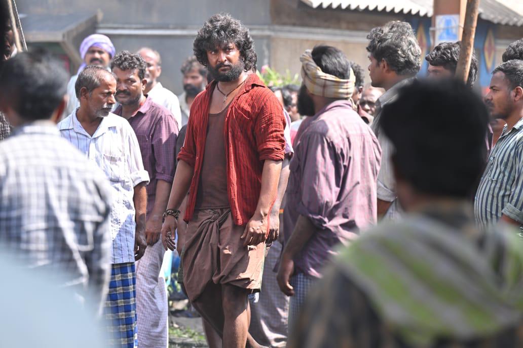 Netizens speak on Dasara being compared to KGF and Pushpa!