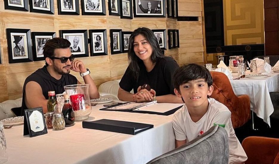 Arjun Bijlani goes on a trip with family!