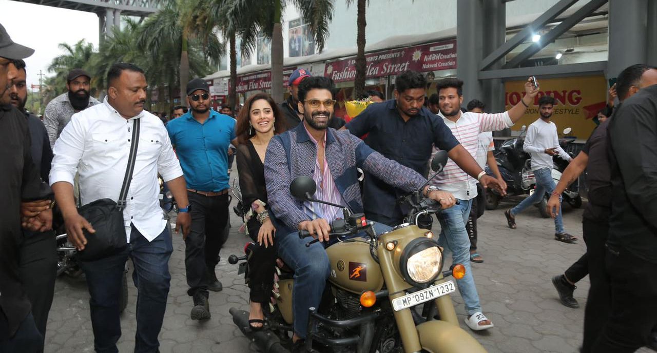 Sreenivas Bellamkonda and Nushrratt Bharuccha promote ‘Chatrapathi’ in Indore!