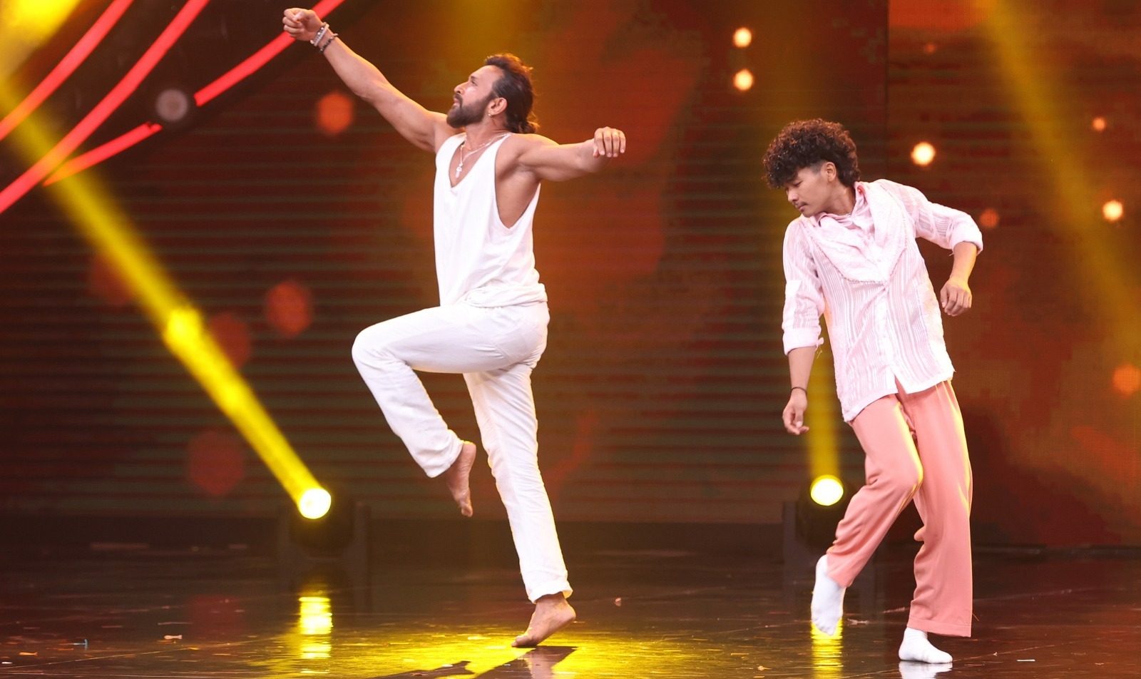 Terence Lewis tells IBD3’s contestant Samarpan Lama, “You are the next generation of contemporary dancers”!