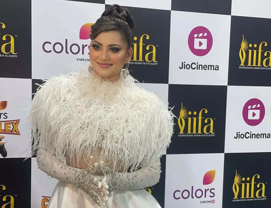 Urvashi Rautela looks like a Princess Elsa from Frozen at  IIFA 2023!