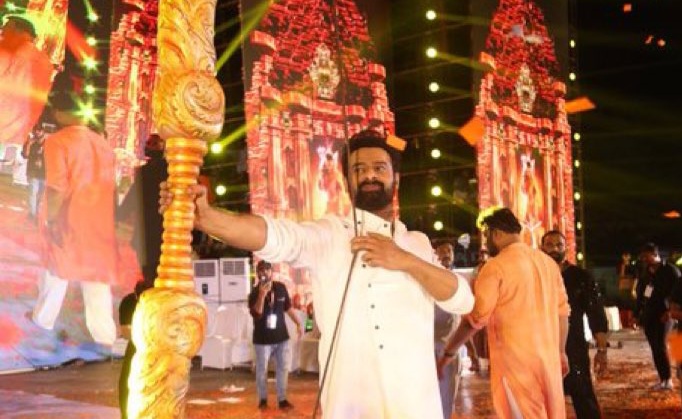 Fans hail Prabhas for playing Lord Ram in Adipurush!