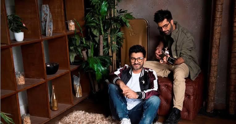 Sachin-Jigar’s ZHZB song ‘Phir Aur Kya Chahiye’ tops Billboard India list!