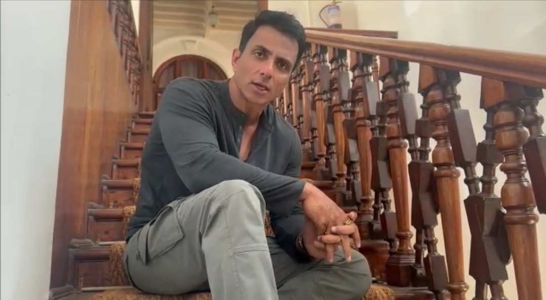 Sonu Sood pledges to assist the Odisha train accident victims!