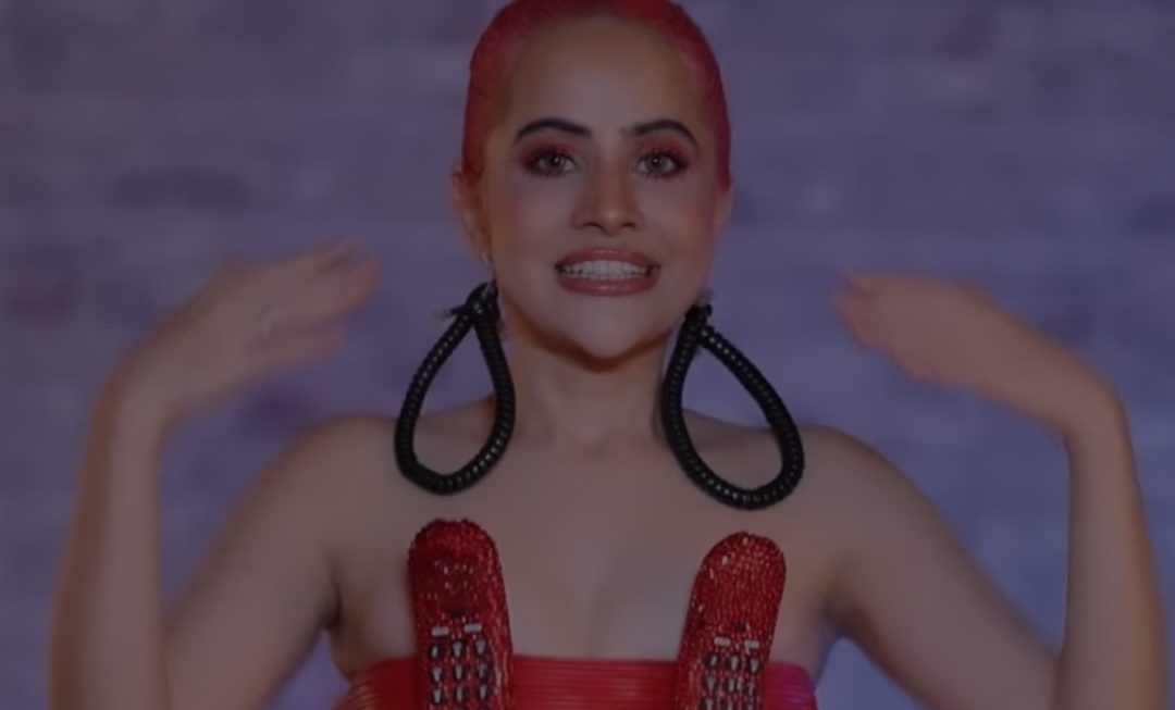 Uorfi Javed dons a ‘Dil Ka Telephone Dress’ ahead of Dream Girl 2 trailer release!