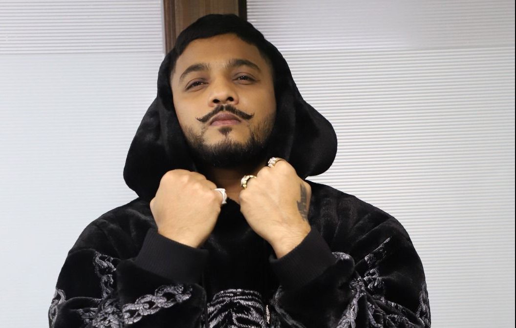 Comedy series Bajao is driven by three boys, one bindaas girl and one rapper!