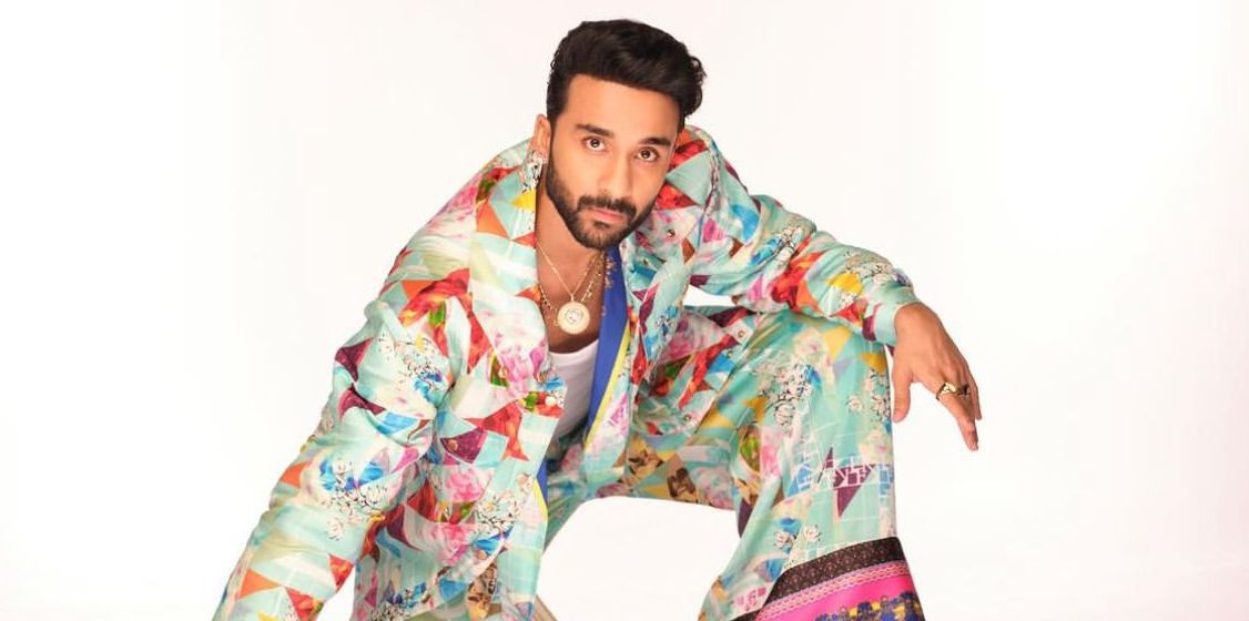 Raghav Juyal arrives in Toronto for “Kill”!