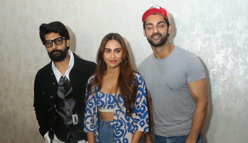 Special screening of  Ravie Dibey’s 28-Minute Monologue gets thumbs up from fraternity!