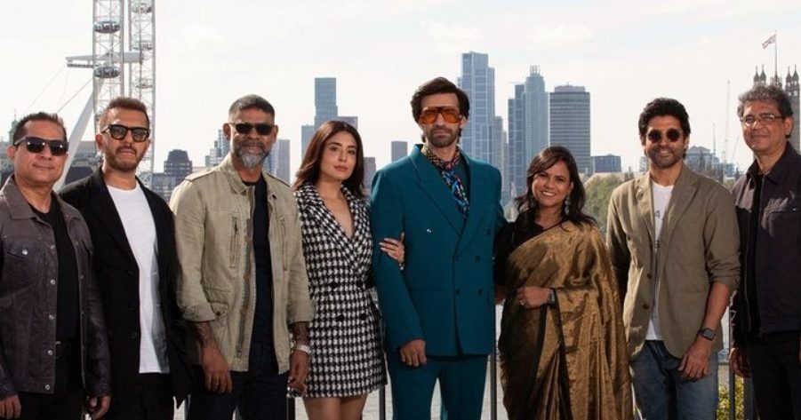 Team Bambai Meri Jaan reaches London for promotions!