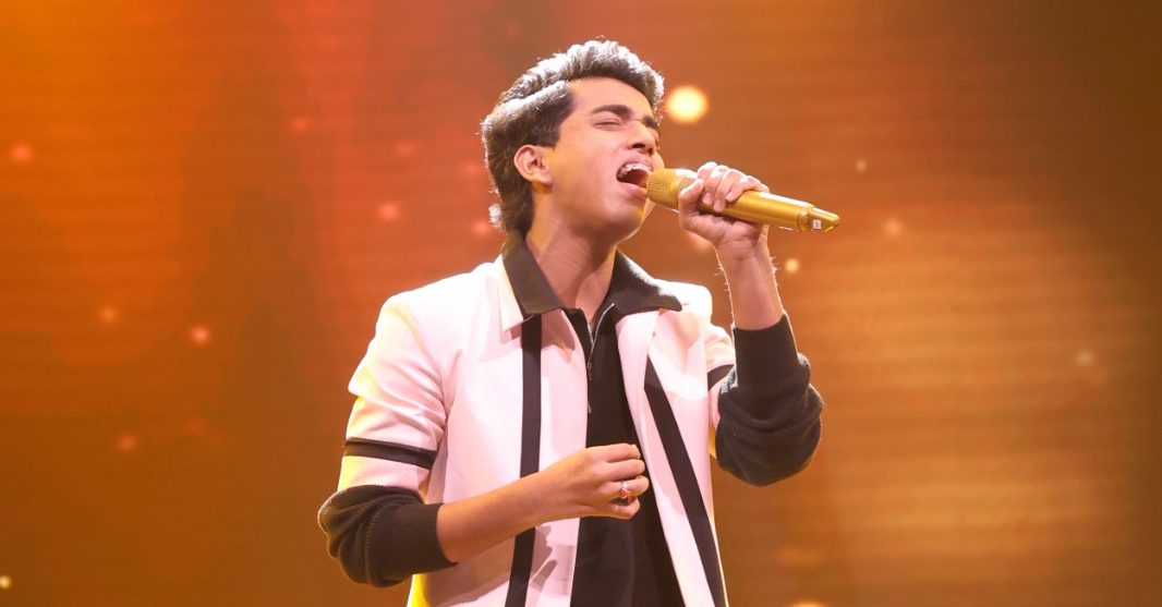 Vicky Kaushal lauds II14’s contestant Utkarsh Wankhede’s singing!