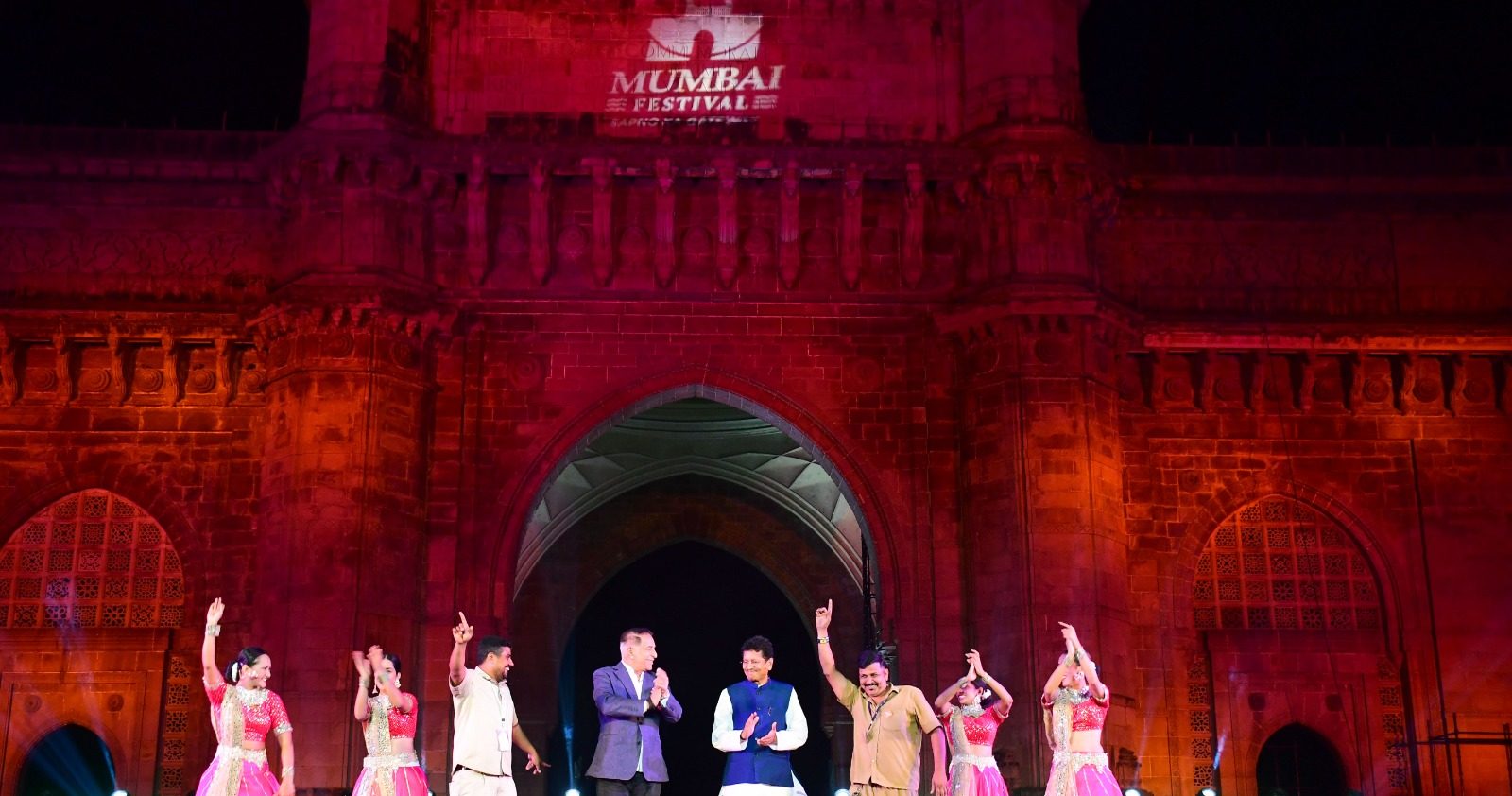 Mumbai Walks symbolized unity as everyday heroes and celebrities walked side by side!