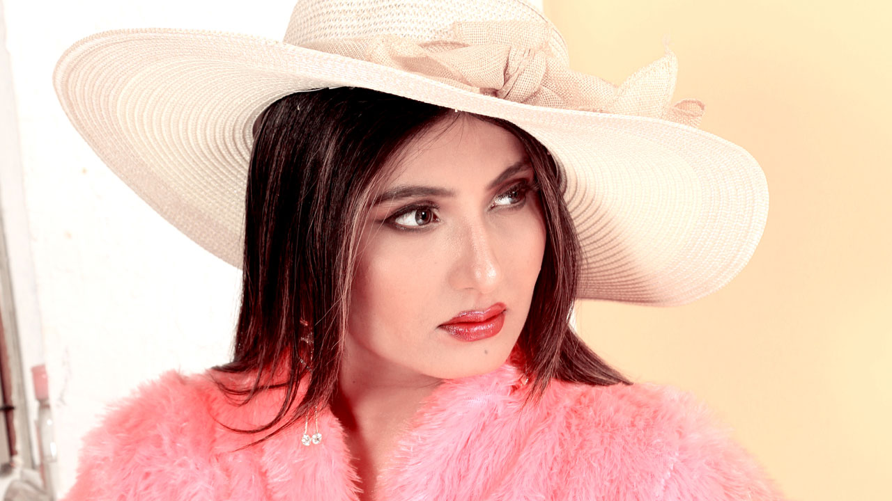 Pooja Tiwari : I want to be a heroine of  Yash Raj Productions!