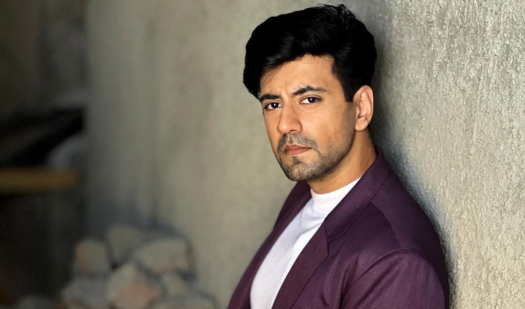 On World Theatre Day, Karanvir Sharma reflects on Anupam Kher’s advice!