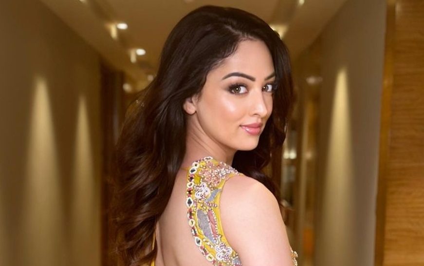 ‘These’ actresses give modern twists to traditional attire!